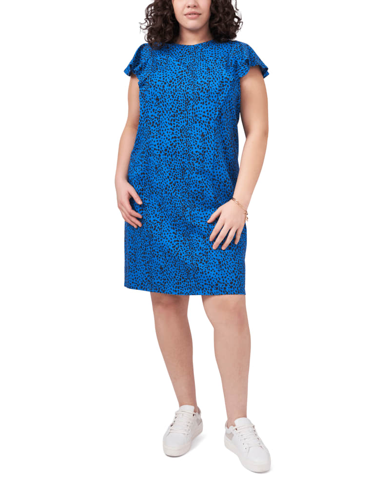 Front of a model wearing a size 1X Amelia Flutter Sleeve Shift Dress in SANTORINI BLUE by Vince Camuto. | dia_product_style_image_id:261722